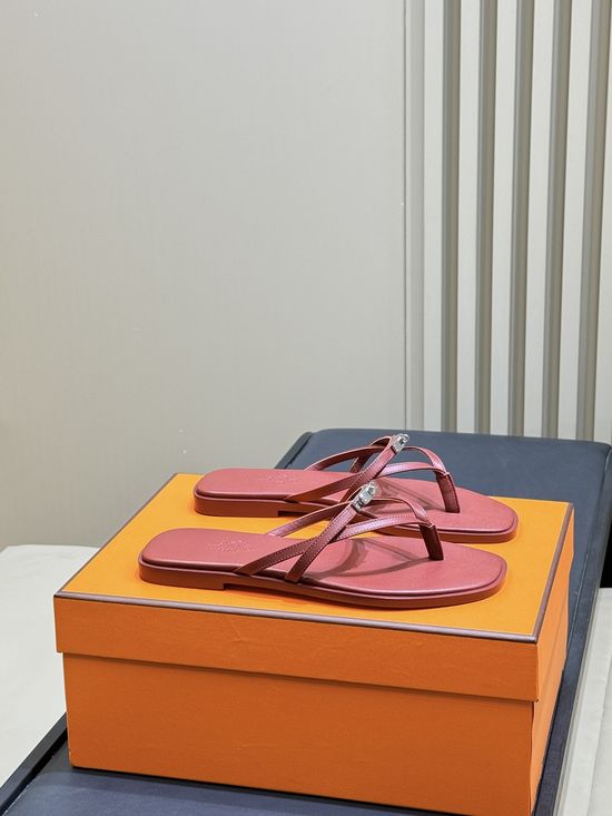 Hermes Soft Leather Buckle Flip Flops Comfortable Casual Footwear