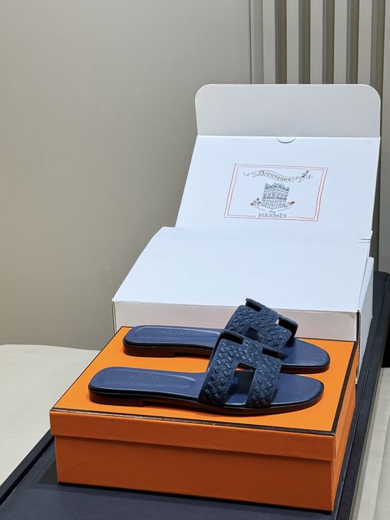 Hermes Classic Woven Leather Slides Soft Sole Versatile Daily Footwear