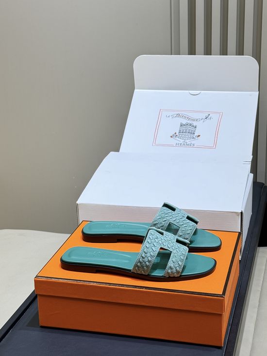 Hermes Classic Woven Leather Slides Soft Sole Versatile Daily Footwear