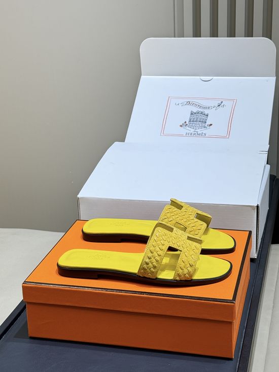 Hermes Classic Woven Leather Slides Soft Sole Versatile Daily Footwear