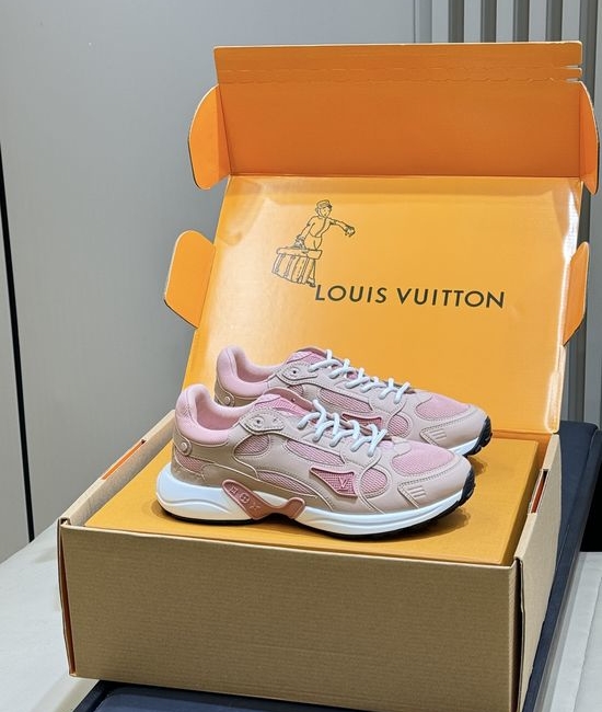 Louis Vuitton LV Stylish Lightweight Tech Style Comfortable Sneakers