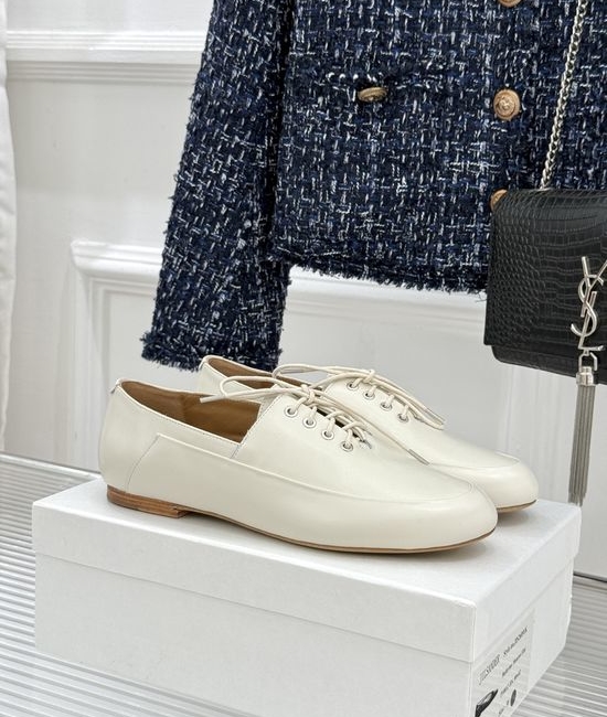 Jil Sanders Minimalist Lace-up Leather Loafers for Daily Wear