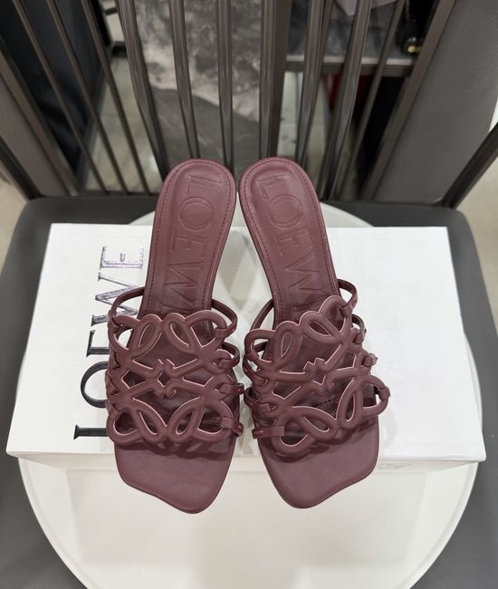 Loewe Genuine Leather Sole Elegant Casual Slides