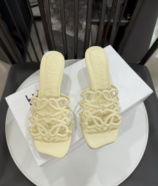 Loewe Genuine Leather Sole Elegant Casual Slides