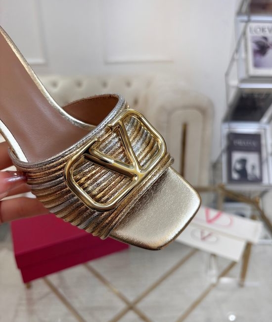 Valentino Soft Lined Special Upper Material Comfortable High Heels