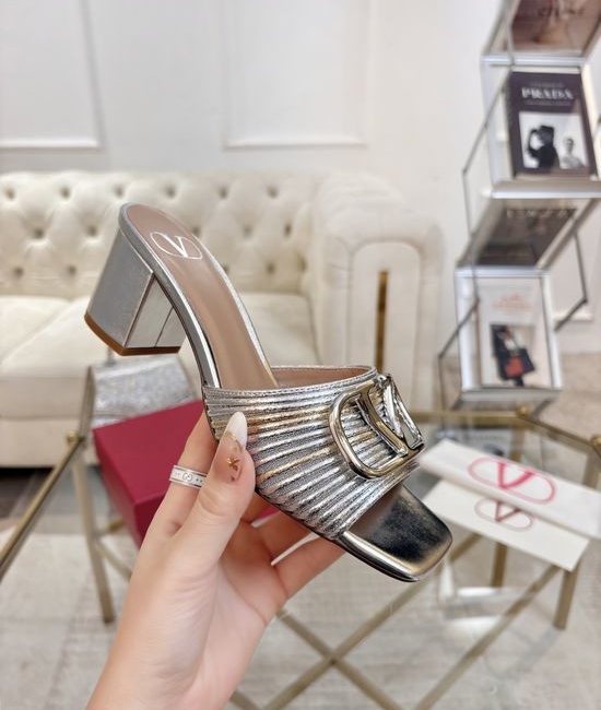 Valentino Soft Lined Special Upper Material Comfortable High Heels