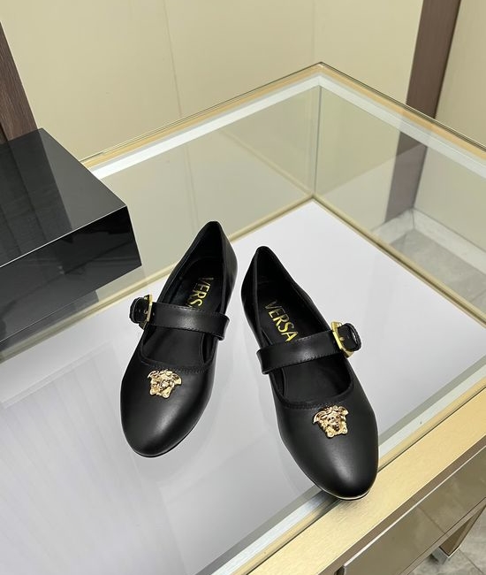 Versace Classic Round Toe Leather Casual Comfort Flats