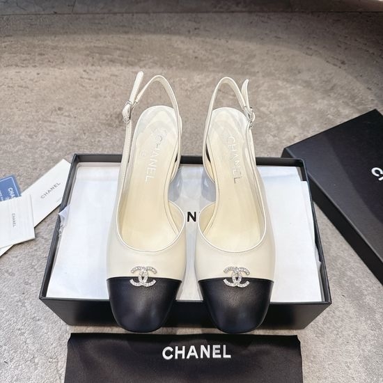 Chanel Classic Chain Straps Soft Leather Comfortable Casual Sandals