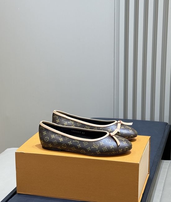 Louis Vuitton LV Printed Leather Mary Jane Shoes Artist Collaboration Design