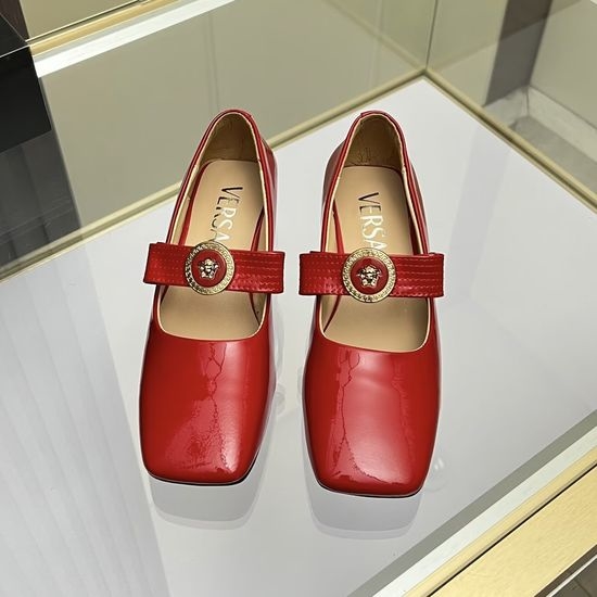 Versace Versatile Square Toe Leather Everyday Wear Flats