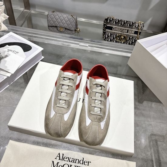 McQueen Retro Nubuck Suede Casual Sneakers with Non-slip Sole