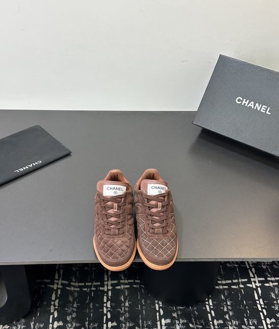 Chanel Trendy Panda-Colored Casual Sneakers with Soft Sole