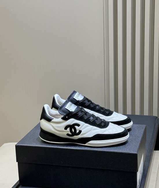 Chanel Soft Sheepskin Low Top Casual Sneakers
