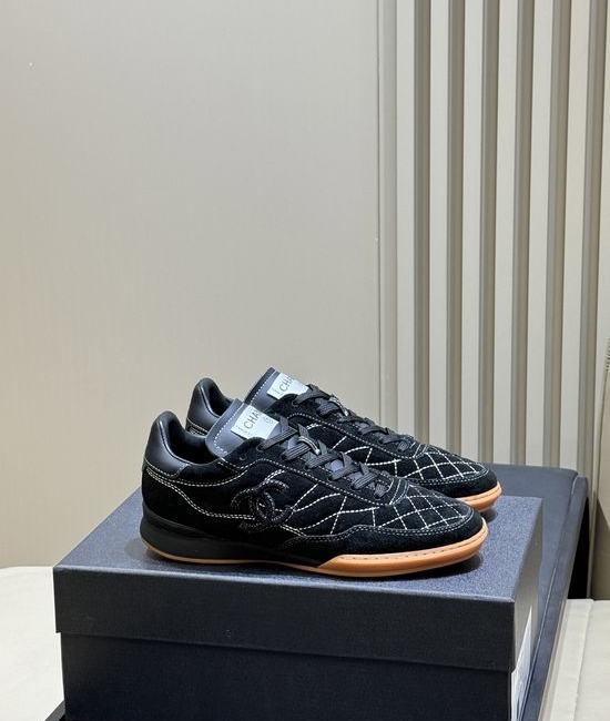 Chanel Soft Sheepskin Low Top Casual Sneakers