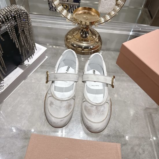 Miu Miu Vintage Buckle Leather Slip On Casual Loafers