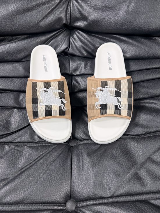 Burberry Plaid Pattern Slip On Comfortable Slide Sandals
