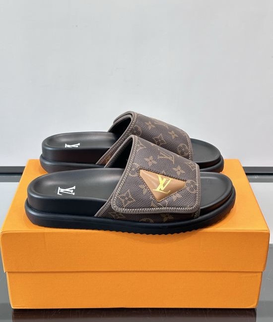 Louis Vuitton LV Top Layer Leather Casual Slip On Slippers