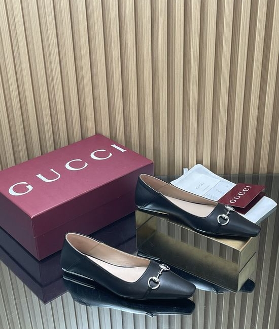 Gucci Square Toe Convertible Leather Loafers with Metal Accent