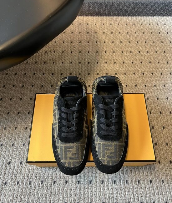 Fendi Vintage-Style Trainers with Elastic Opening