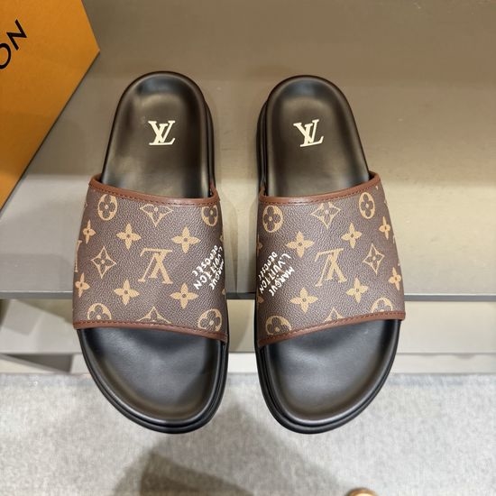 Louis Vuitton LV Premium Slippers Soft Leather Lining Non-slip Sole