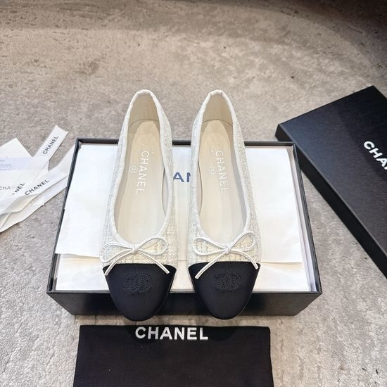 Chanel Elegant Daily Wear Velvet Ballet Flat Shoes