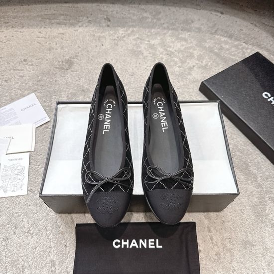 Chanel Classic Versatile Velvet Ballet Flats with Leather Sole