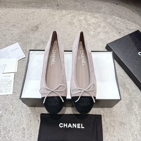 Chanel Timeless Comfortable Velvet Ballet Flat Shoes