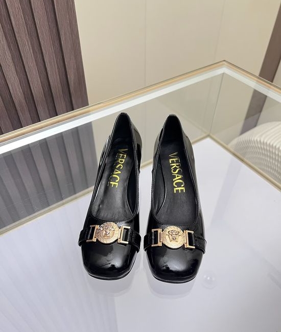 Versace Round Toe Leather Flats Soft Sheepskin Insole Comfortable