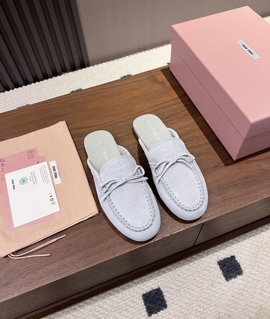 Miu Miu Vintage Leather Bow Slip On Mule Slippers