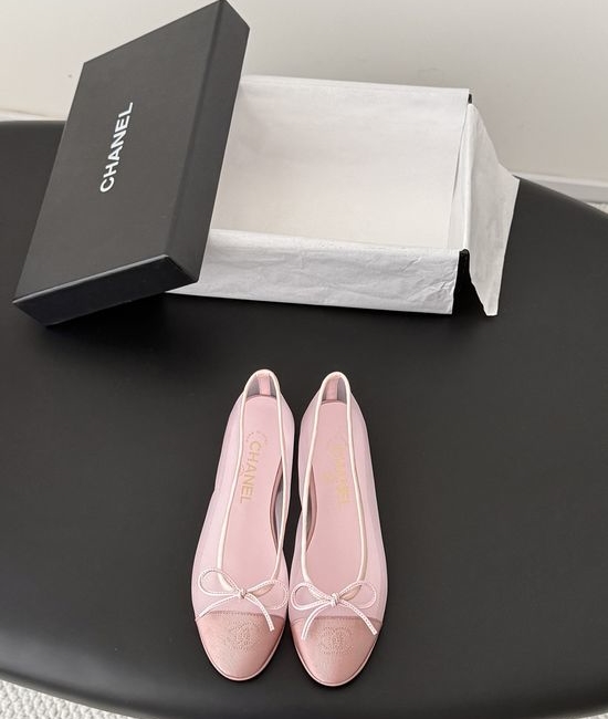 Chanel Classic Elegant Comfortable Flat Ballet Shoes