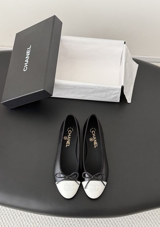 Chanel Classic Elegant Comfortable Flat Ballet Shoes