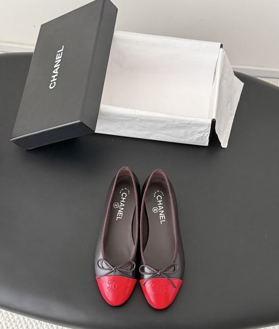 Chanel Classic Elegant Comfortable Flat Ballet Shoes