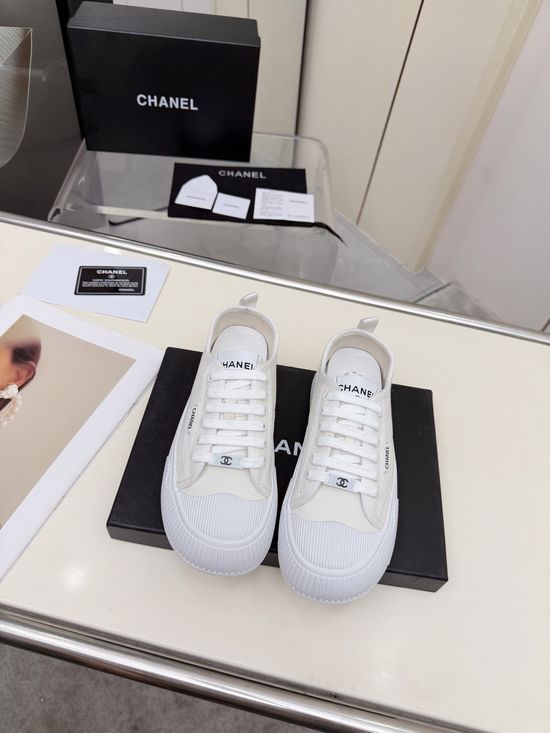 Chanel Stylish Mixed-Material Sporty Sneakers for All Occasions