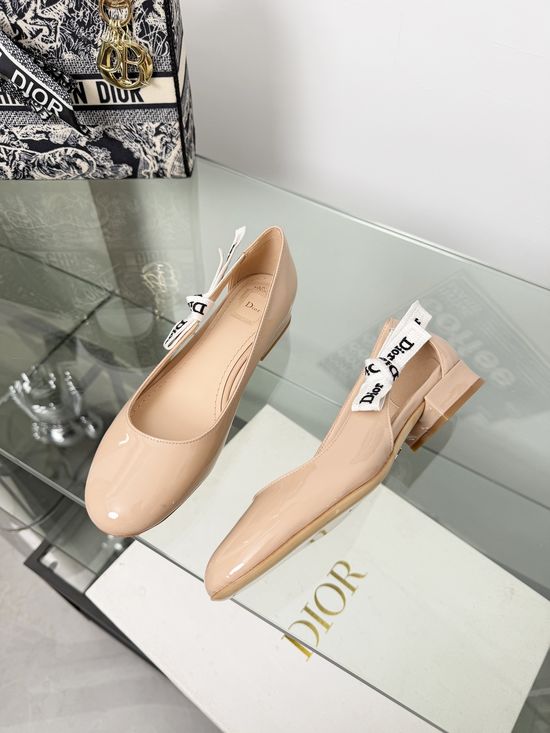 Christian Dior Elegant Ballet Flats with Lace-Up Detail and Bow