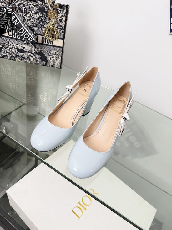 Christian Dior Elegant Ballet Flats with Lace-Up Detail and Bow