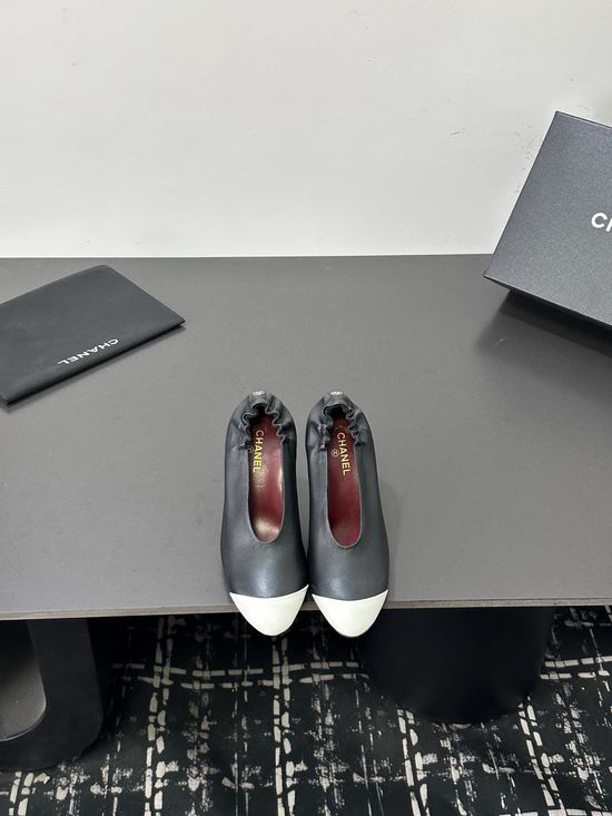 Chanel Color Block Ruffled Stiletto Pumps Sheepskin Upper