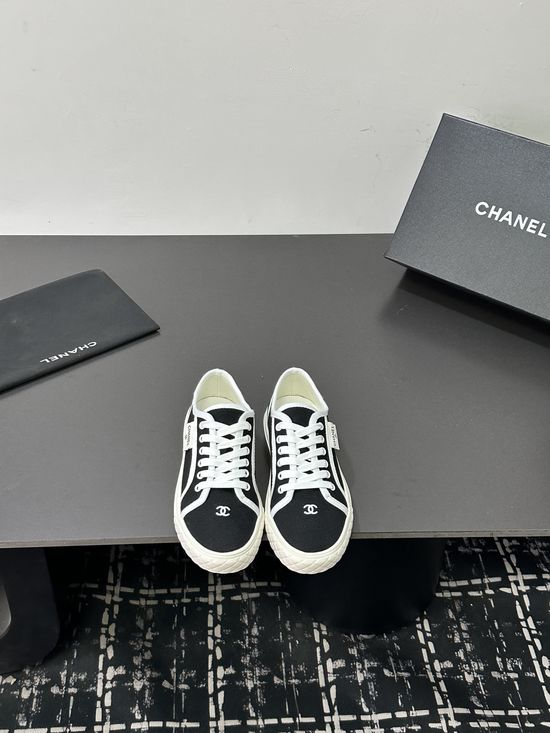 Chanel Color Block Low Top Canvas Casual Sneakers
