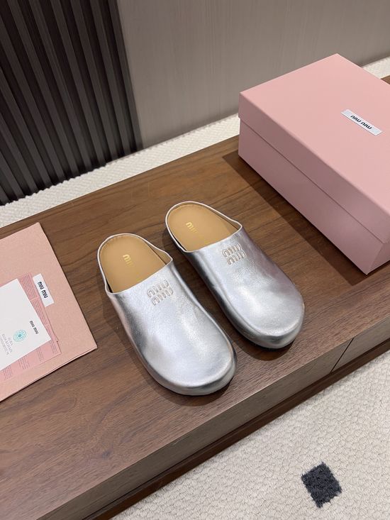 Miu Miu Hidden Lift Casual Clog Shoes With Embossed Logo