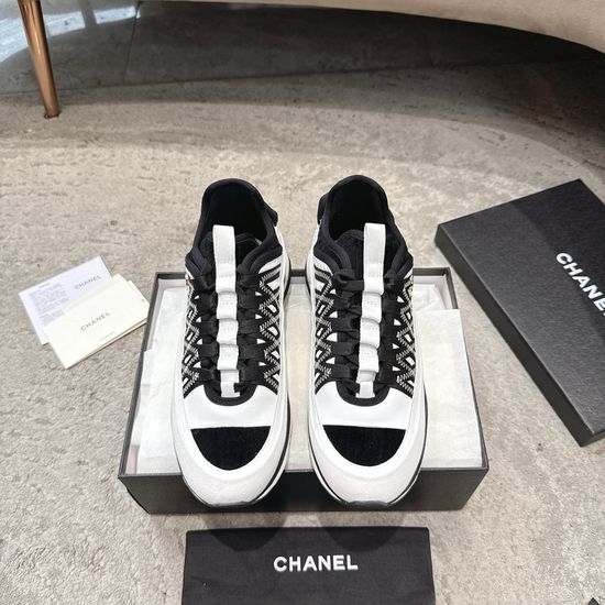 Chanel Embroidered Platform Casual Sneakers with Mixed Materials