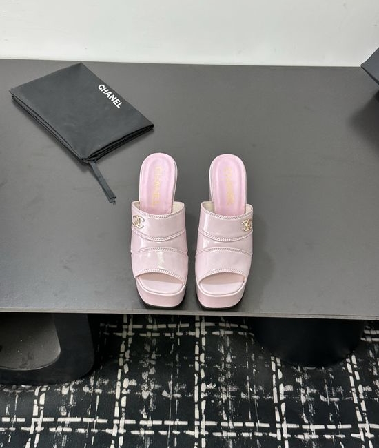 Chanel Cowhide Upper Rubber Sole Comfortable Sandals