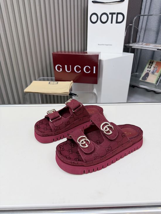 Gucci Hook-and-loop Platform Casual Slide Sandals