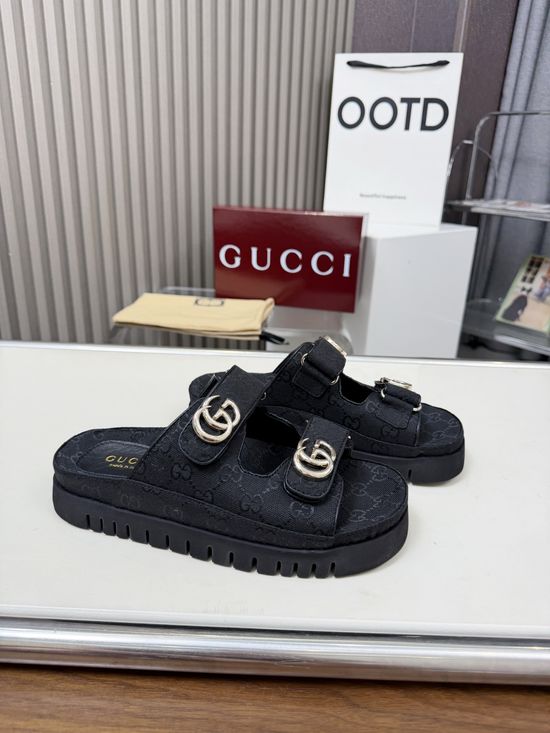 Gucci Hook-and-loop Platform Casual Slide Sandals
