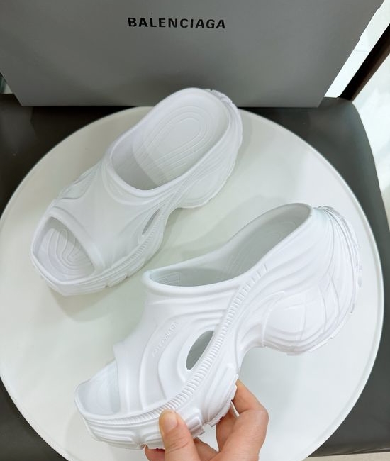 Balenciaga Thick Sole Non Slip Beach Casual Slides