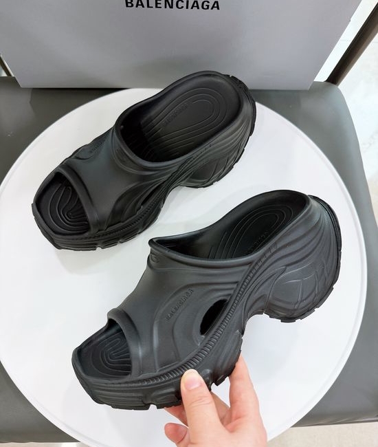Balenciaga Thick Sole Non Slip Beach Casual Slides