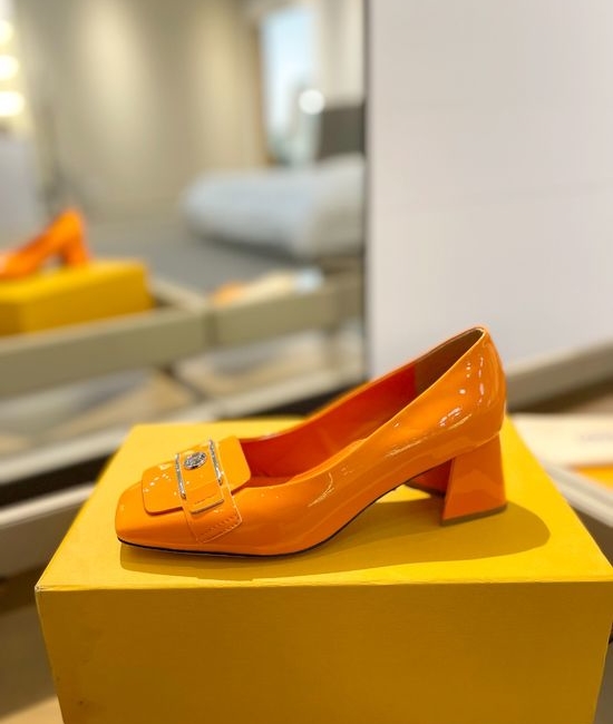 Louis Vuitton LV Classic Patent Leather Low Heel Dress Shoes