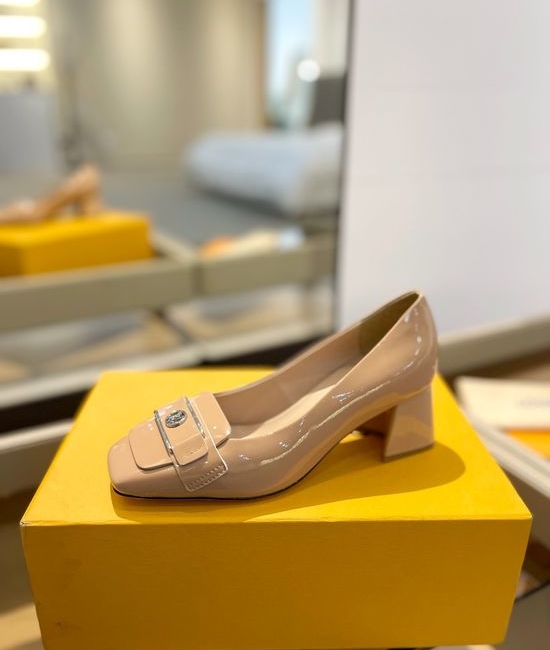 Louis Vuitton LV Classic Patent Leather Low Heel Dress Shoes