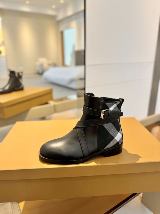 Burberry Low Heel Plaid Boots Genuine Leather Sole Sheepskin Lining