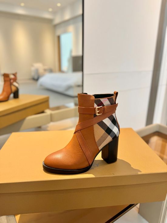 Burberry Classic Plaid Boots Genuine Leather Sole Sheepskin Lining
