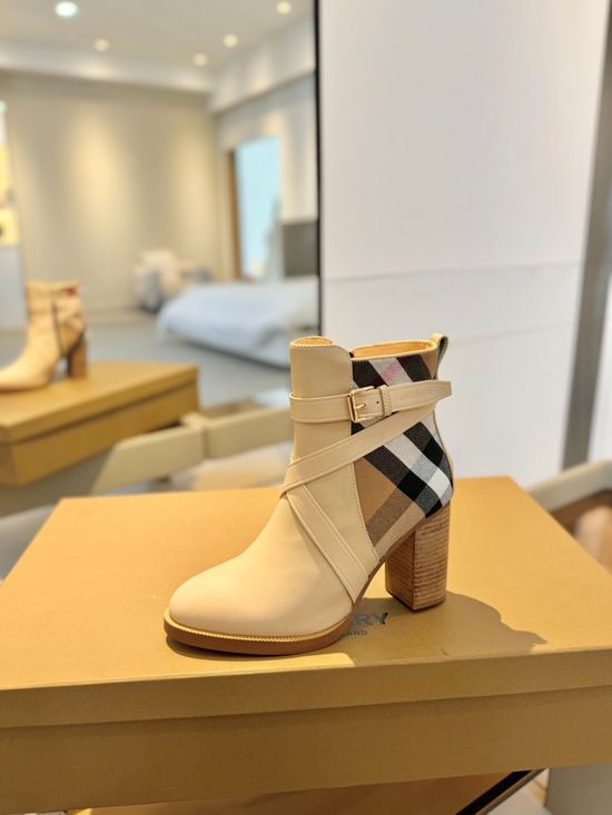 Burberry Classic Plaid Boots Genuine Leather Sole Sheepskin Lining