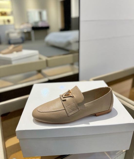 Louis Vuitton LV Genuine Leather Flat Shoes Premium Soft Lining Comfortable Walking